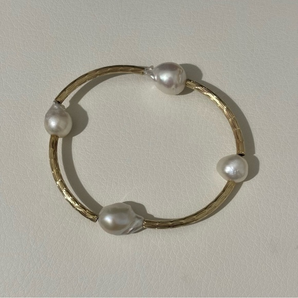 Real pearl and brass stretch bracelet - Picture 1 of 5